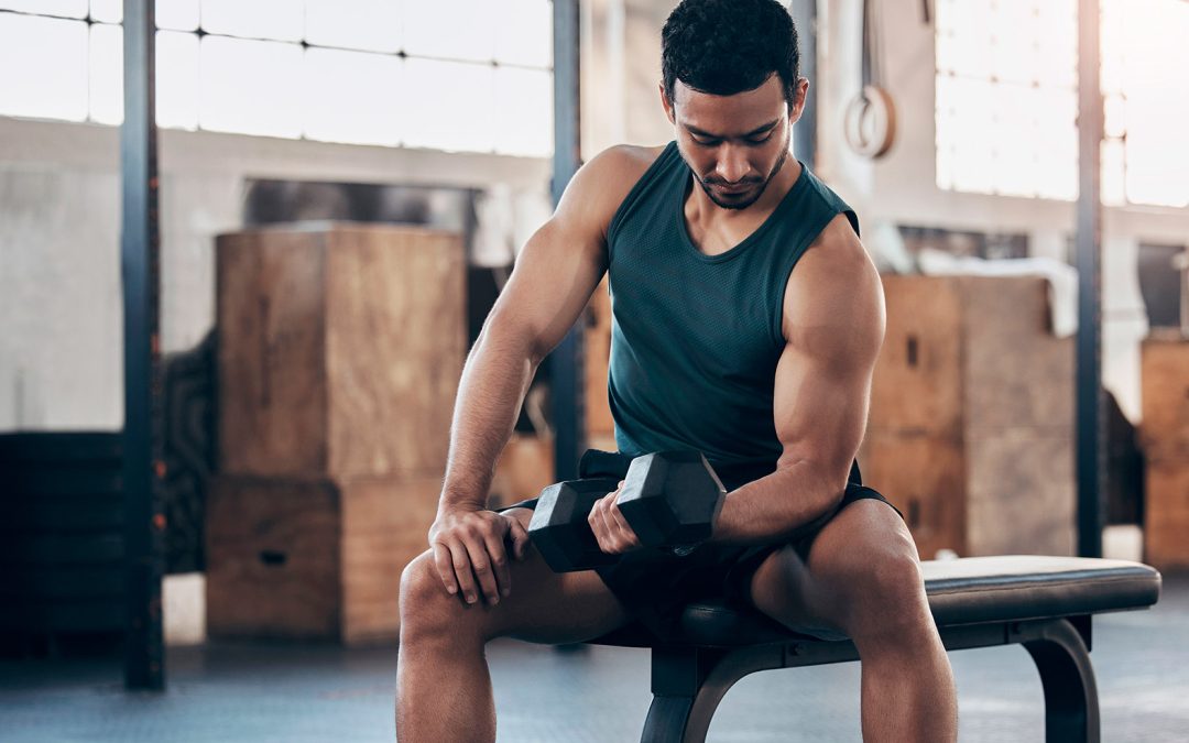 Para ganar masa muscular, es esencial ir más allá de contar repeticiones